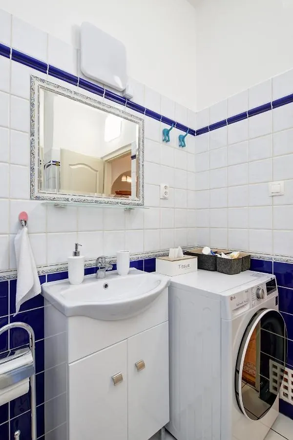 Free Garage Parking, Ac And Bikes In The Downtown Apartment Budapest 0*,