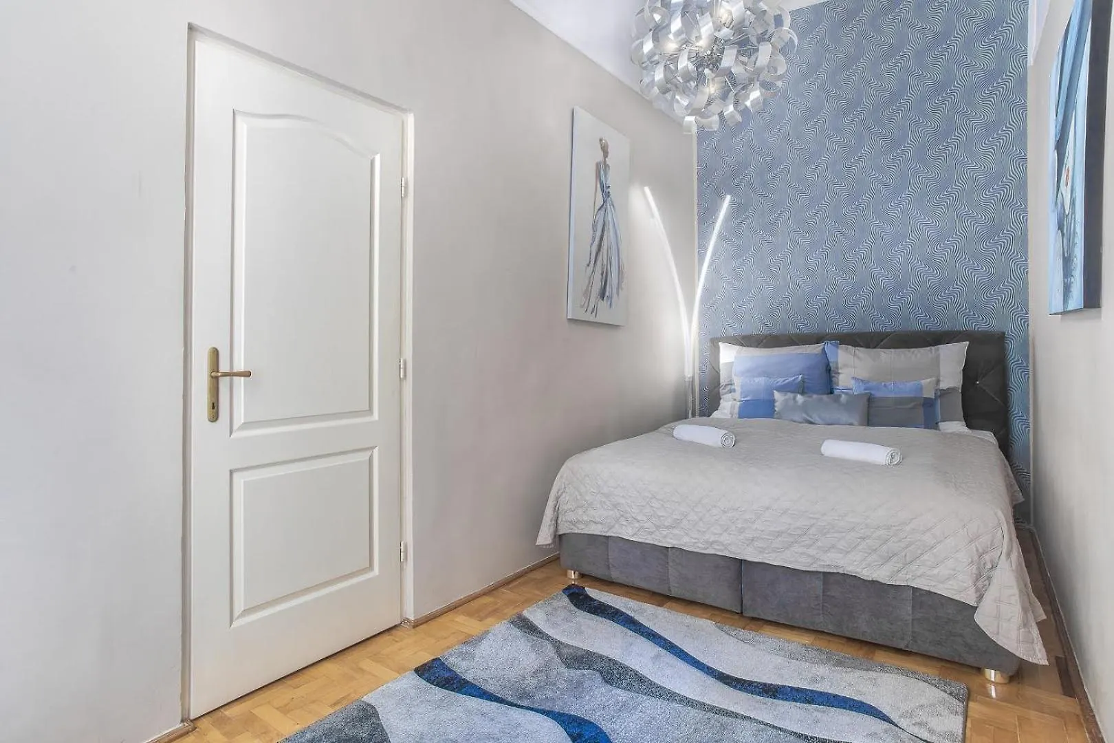 Free Garage Parking, Ac And Bikes In The Downtown Apartment Budapest
